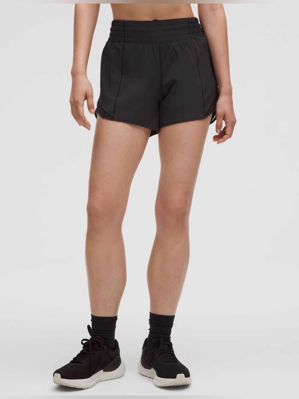 Lululemon Hotty Hot High-Rise Shorts 4” Black Size 4